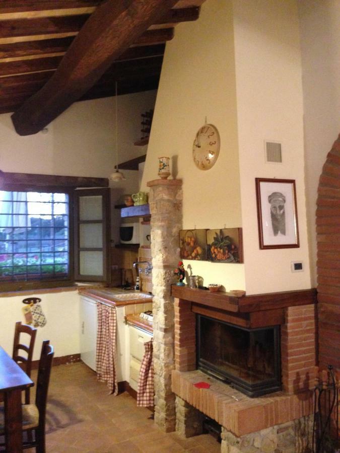 Agriturismo Podere Dell' Olmo أميليا المظهر الخارجي الصورة
