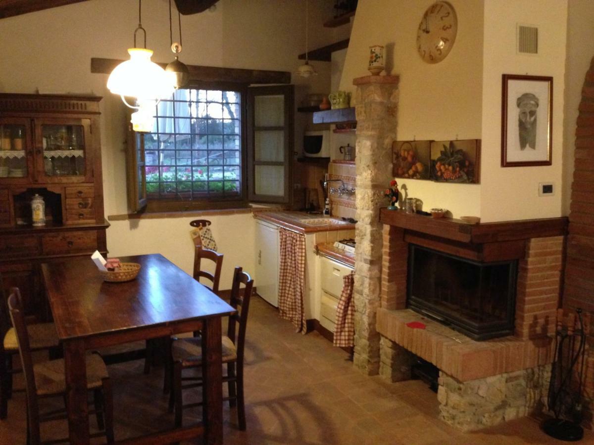 Agriturismo Podere Dell' Olmo أميليا المظهر الخارجي الصورة